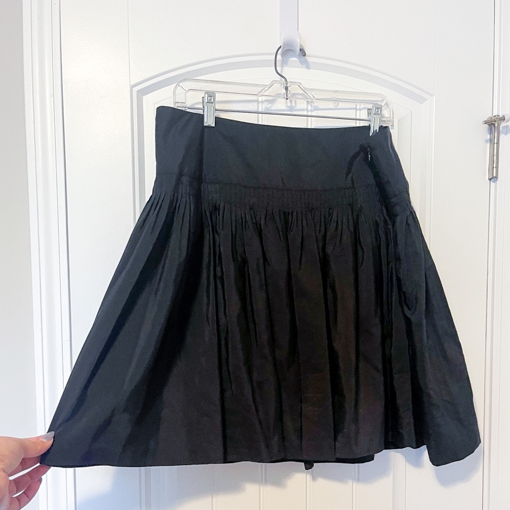GAP pleated black skirt - NWT!